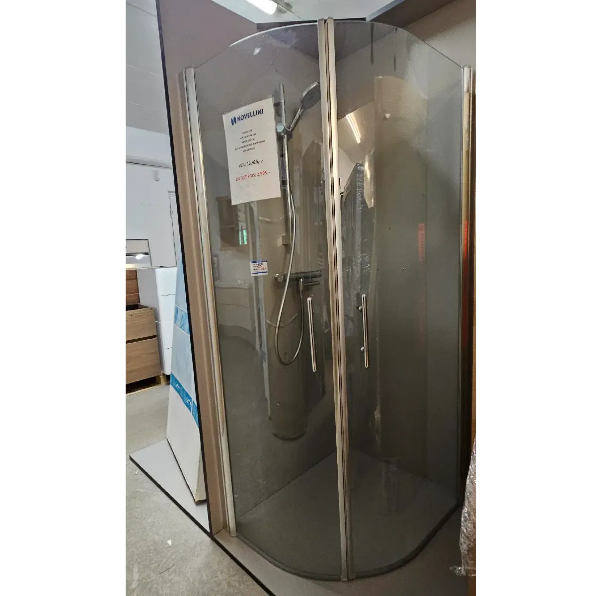 OUTLET: Novellini Young R2 Lux Buet Dusjhjørne 75x90 cm - Slagdører, Krom