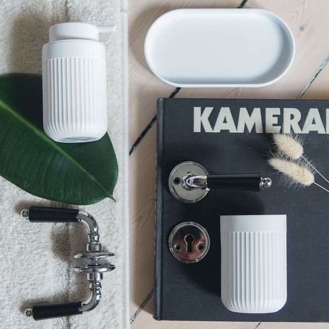 Hovedbilde Beslagsboden Tannglass, Hvit