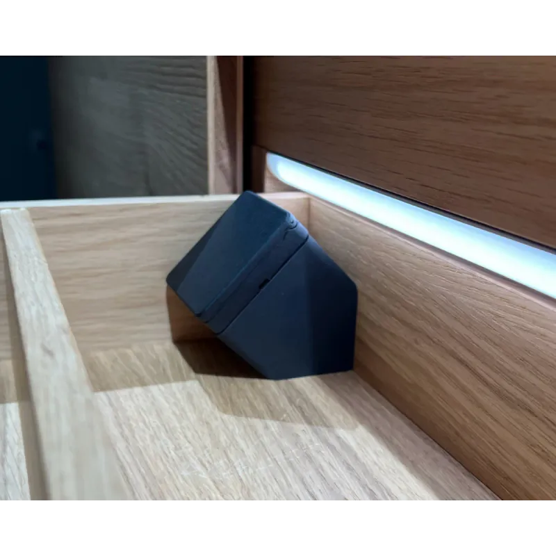 Copenhagen Bath Stikkontakt til servantskap